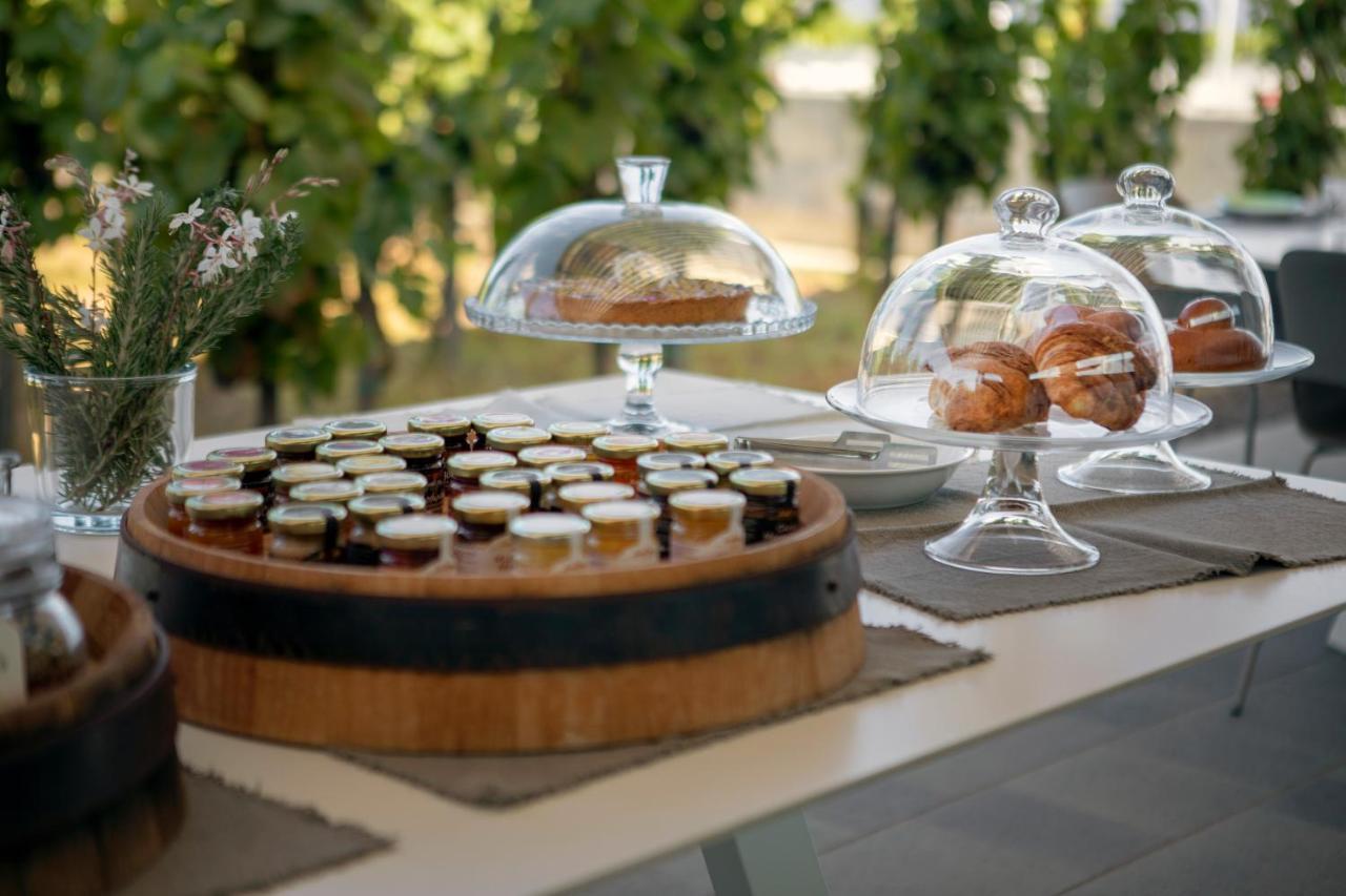 Tenuta Di Castellaro Winery & Resort ليباري المظهر الخارجي الصورة