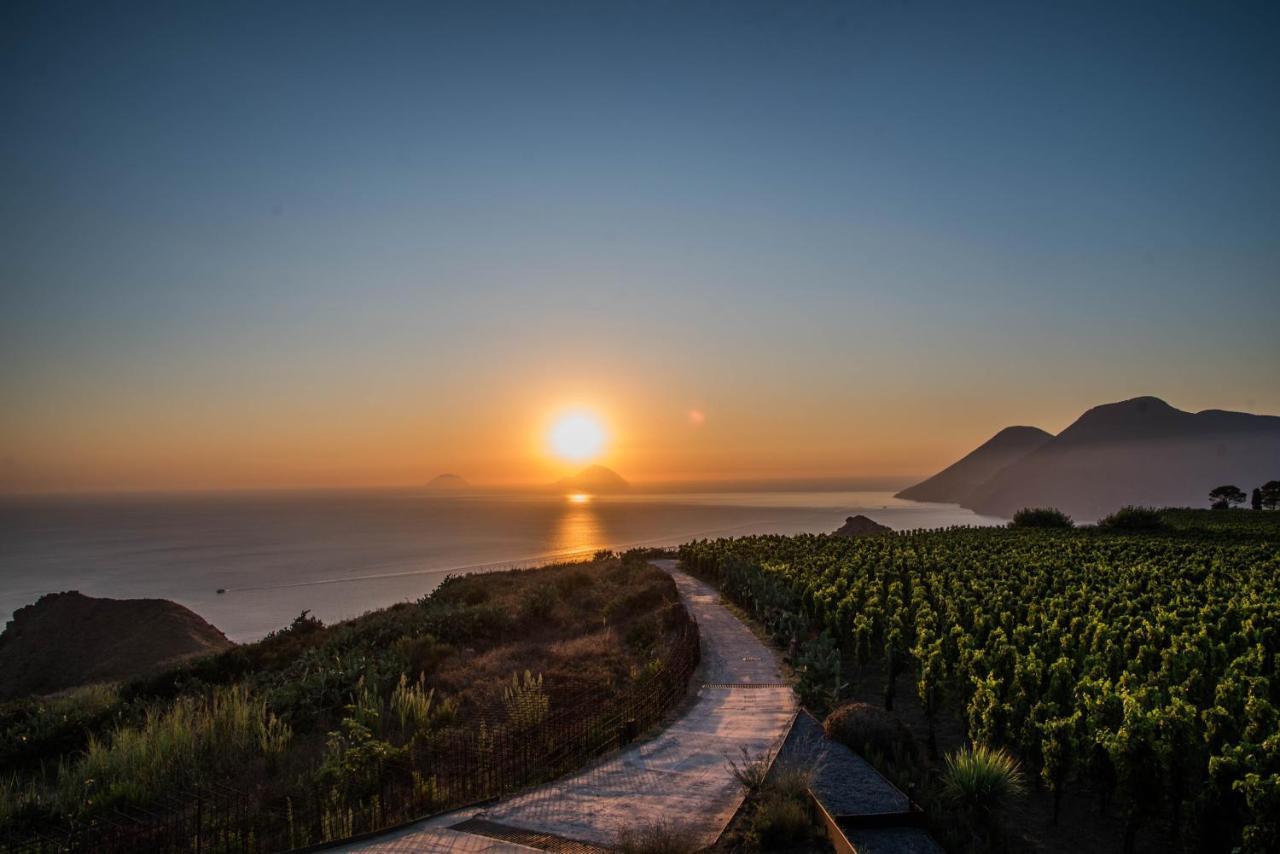 Tenuta Di Castellaro Winery & Resort ليباري المظهر الخارجي الصورة