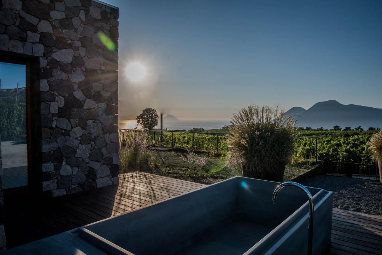 Tenuta Di Castellaro Winery & Resort ليباري المظهر الخارجي الصورة
